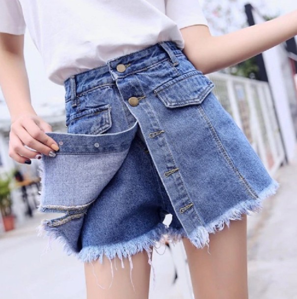 Damen-Jeansshorts mit Gisela-Knöpfen blau XXS