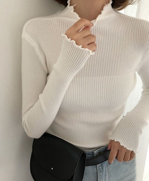 Damen-Rollkragenpullover mit Rüschen weiß