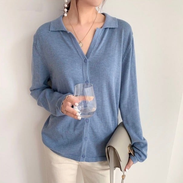 Damen Strickbluse mit Kragen und Knöpfen Zarter Baumwollstrick Lange Ärmel V-Ausschnitt Gerader Schnitt für den täglichen Gebrauch blau