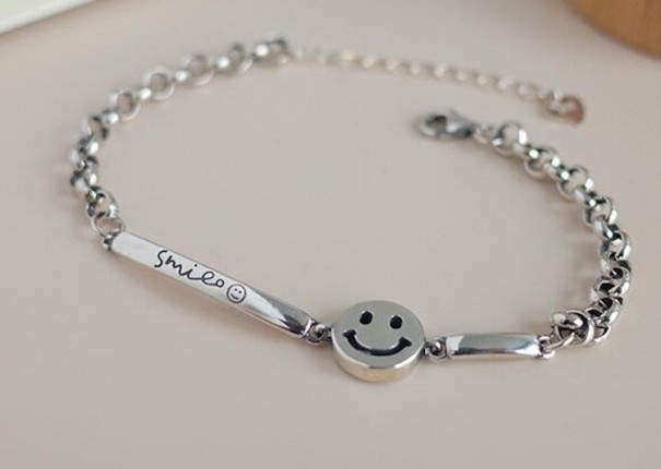 Damenarmband mit Smiley-Gesicht 1