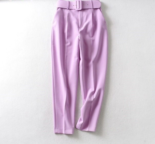 Damenhose mit Gürtel A232 L 3