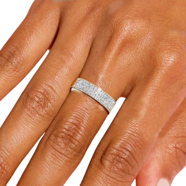 Damenring Dicke 0,5 cm Kupferlegierung Zirkon Gravierte Steine Eleganter minimalistischer funkelnder universeller Schmuck silbern