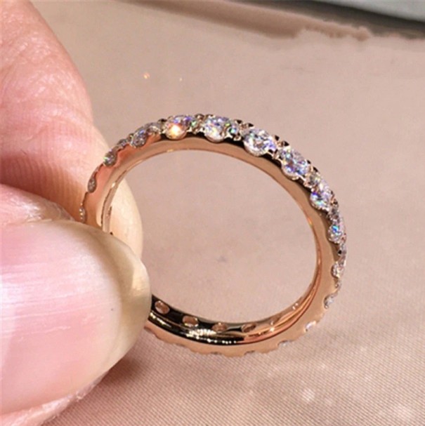 Damenring mit Zirkonen altrosa 10