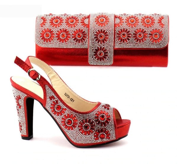 Damenset - Pumps und eine Tasche rot 39
