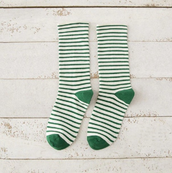 Damensocken mit Streifen grün