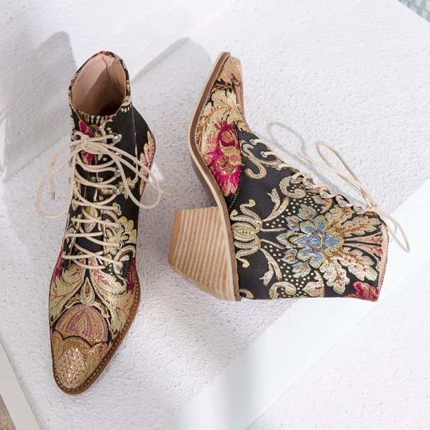 Dames enkellaarsjes met bloemen J817