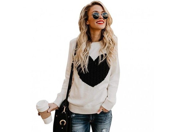 Dames gebreide trui met hart beige S