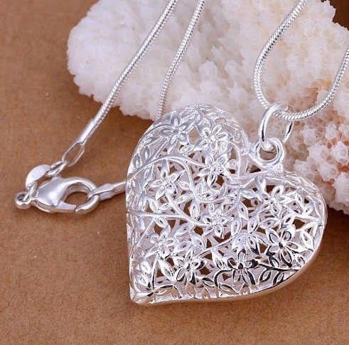 Dames hartvormige ketting J546 2