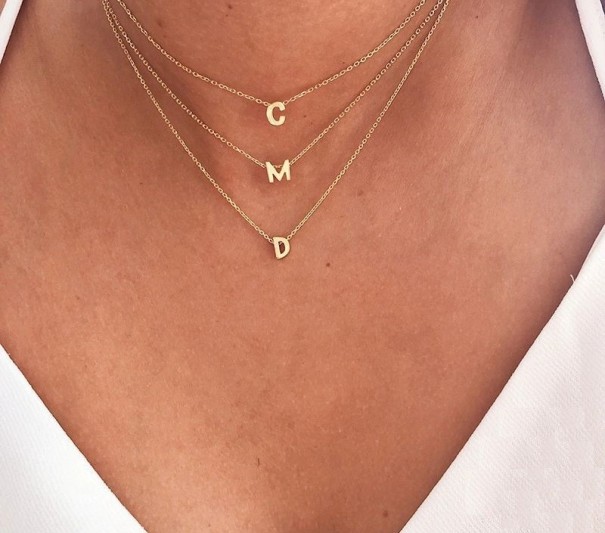 Dames ketting met alfabetletters M65