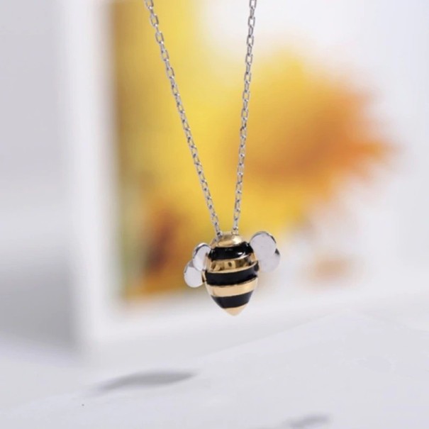 Dames ketting met bij D412 1