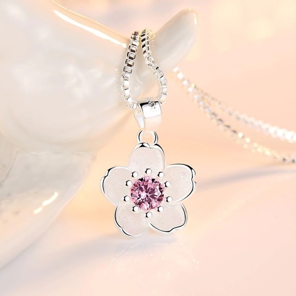 Dames ketting met bloem D404 roze