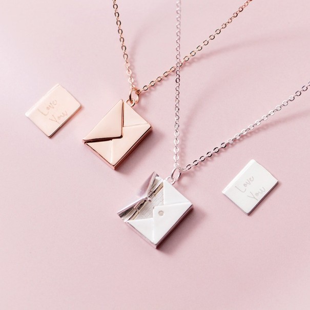 Dames ketting met brieven envelop zilver