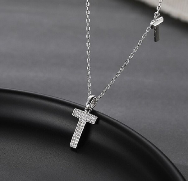 Dames ketting met kruis D579 zilver