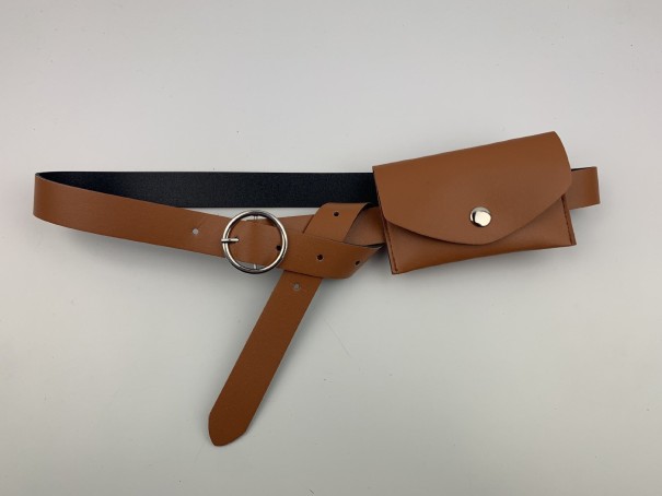 Dames leren riem met zakje lichtbruin 1