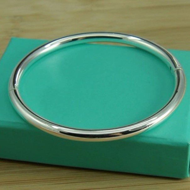Dames massieve armband P15 1