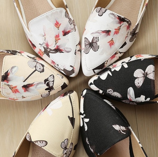Dames mocassins met vlinderprint