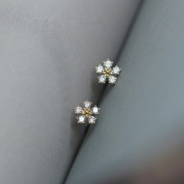 Dames oorstekers bloemen met zirkonen G641 zilver