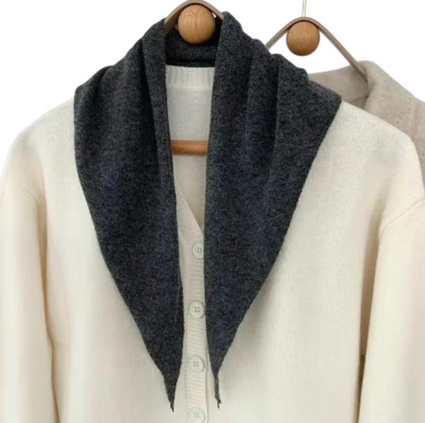 Dames sjaal driehoekige vorm Effen warme sjaal van polyester wol acryl viscose en nylon Elegante herfst en winteraccessoire donkergrijs