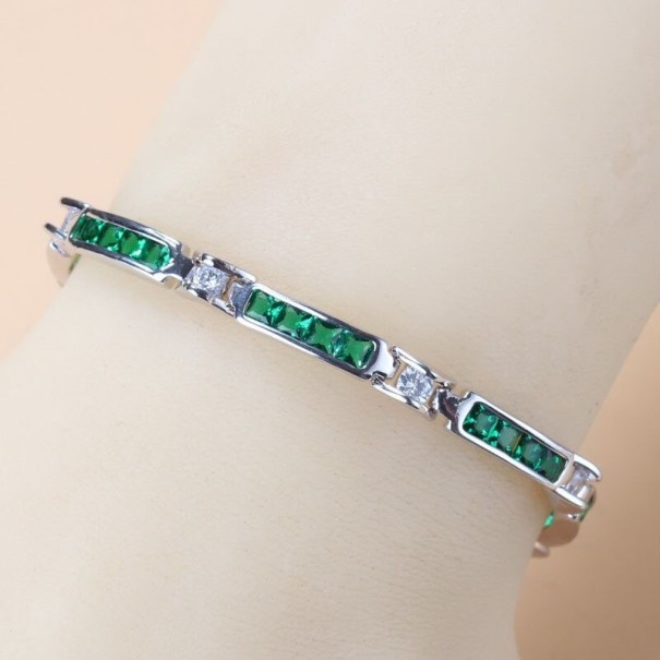 Damesarmband met stenen groen