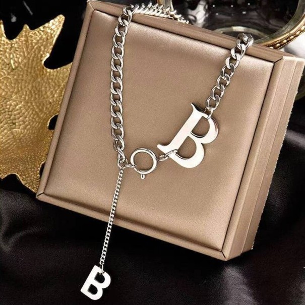 Damesketting met de letter B zilver