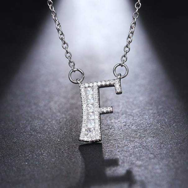 Damesketting met de letter D111 zilver J