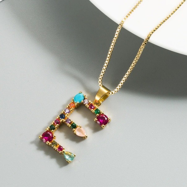 Damesketting met de letter D124 E