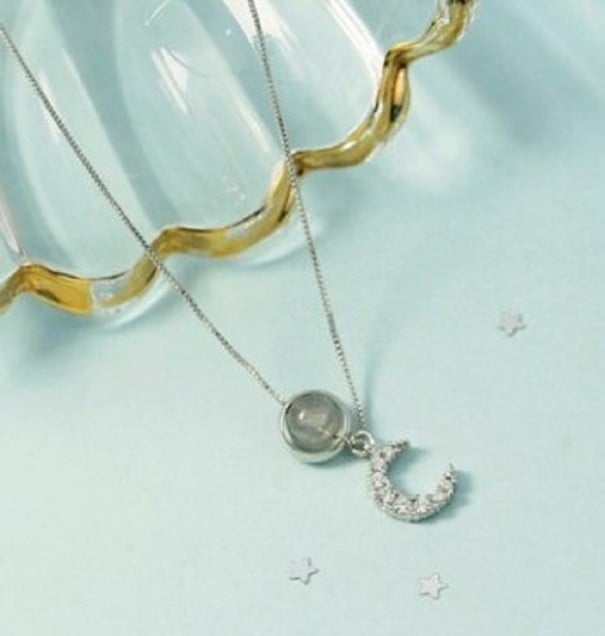 Damesketting met ronde hanger D445 5