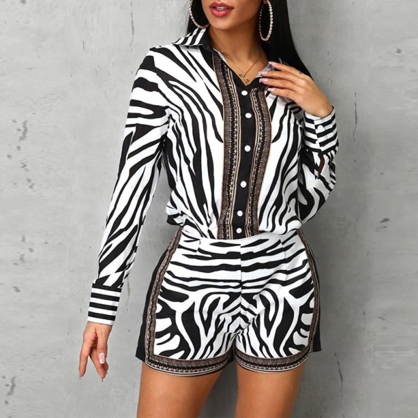 Dameskjorte og shorts med zebraprint L