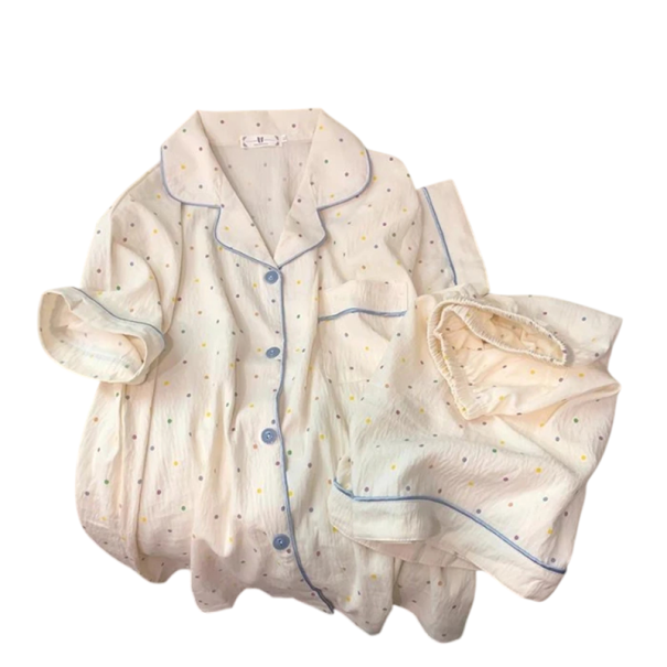 Damespyjama met stippen Witte blouse met knopen en kraag en een zakje op de borst en shorts van zacht polyester Elegante zomer set L