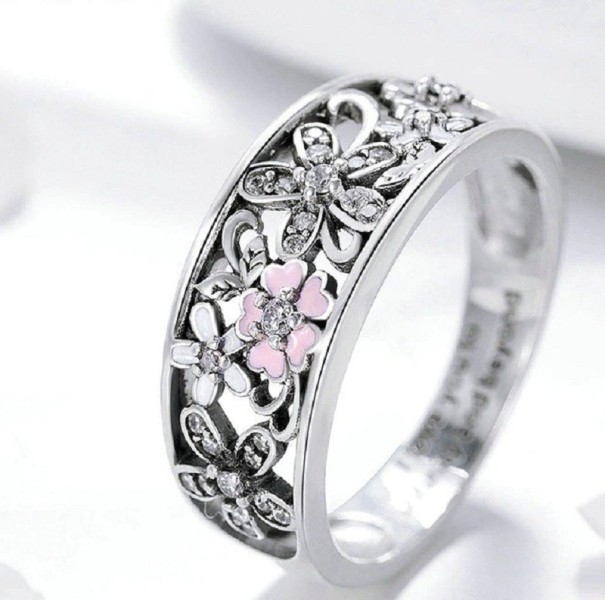 Damesring met bloemen D1131
