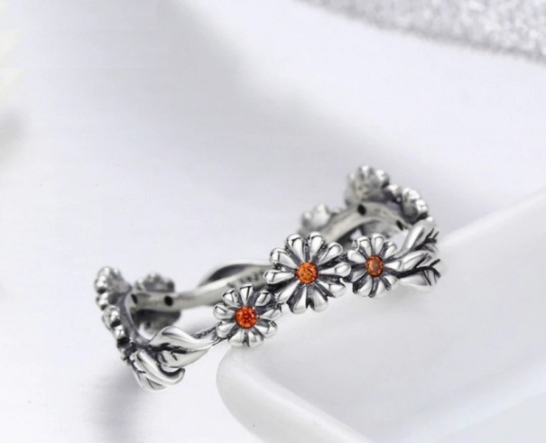 Damesring met bloemen D1235