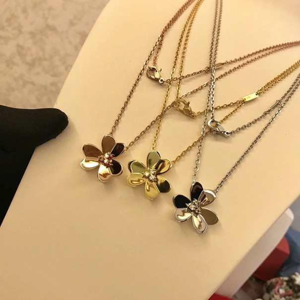 Damhalsband med blomma G596