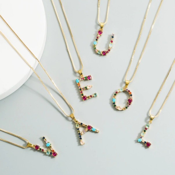 Damhalsband med bokstaven D124