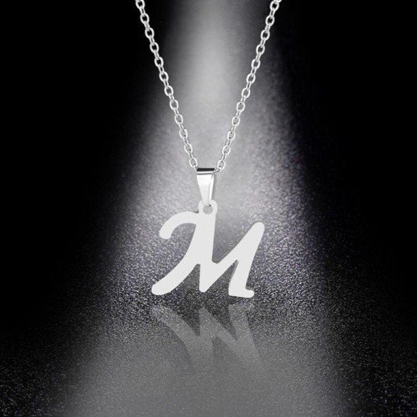 Damhalsband med bokstaven D130 M