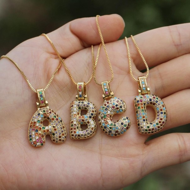 Damhalsband med bokstaven D352