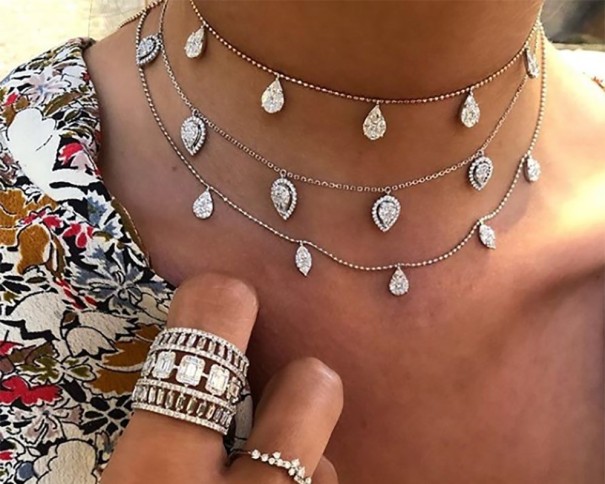Damhalsband med droppar