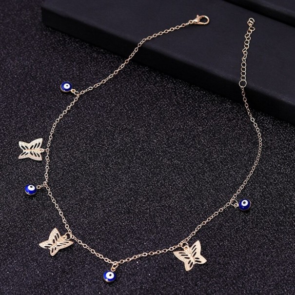 Damhalsband med pärlor och fjärilar 3