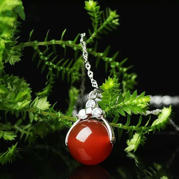 Damhalsband med runt hänge D468 röd