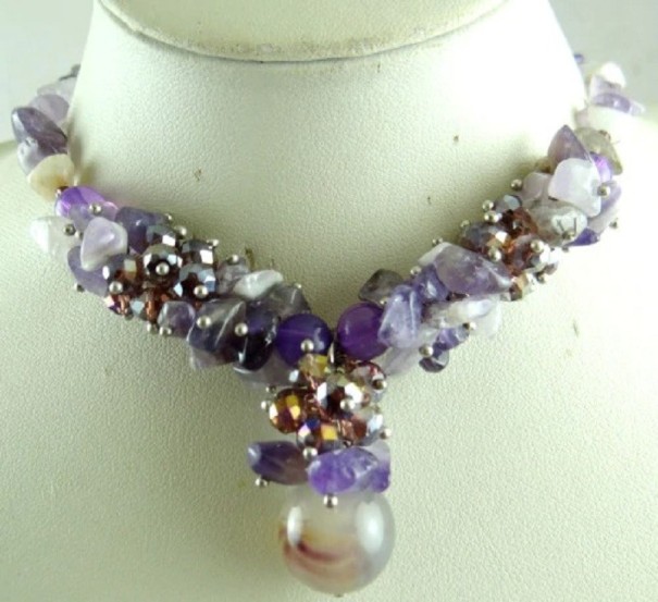 Damhalsband med stenar D484 2