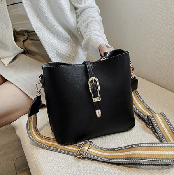 Dámská crossbody kabelka M1478 černá