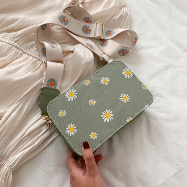 Dámská crossbody kabelka sedmikrásky světle zelená