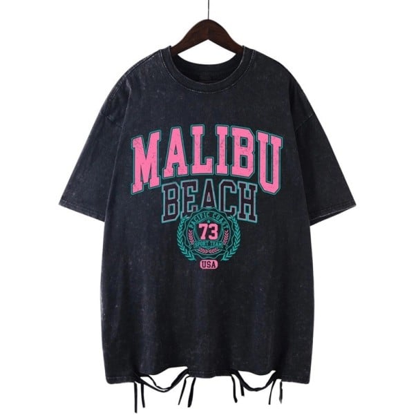 Damska luźna koszulka MALIBU BEACH z nadrukiem w stylu vintage i ozdobnym wiązaniem Top w stylu ulicznym Luźna, letnia moda Stylowa odzież rekreacyjna czarny S