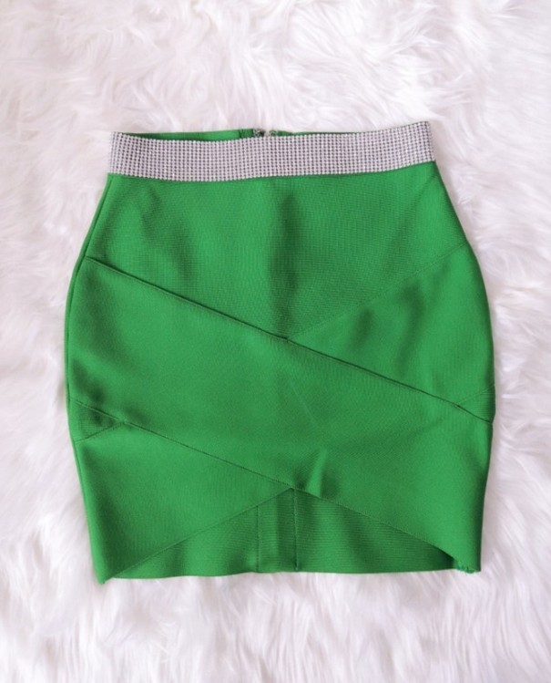 Dámska mini sukňa s kamienkami A1935 zelená XS 2
