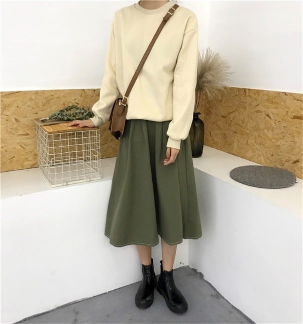 Dámská oversize mikina bez kapuce s kulatým výstřihem Spadlá ramena Dlouhé rukávy s žebrovanými manžetami Bavlna a polyester béžova
