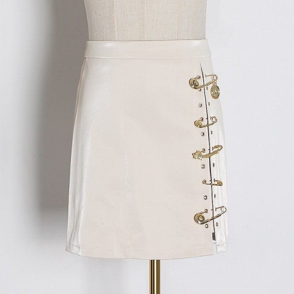 Damska spódnica ze sztucznej skóry z klamrami biały M
