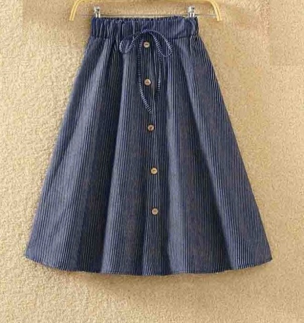 Dámska sukňa s gombíkmi A1590 3