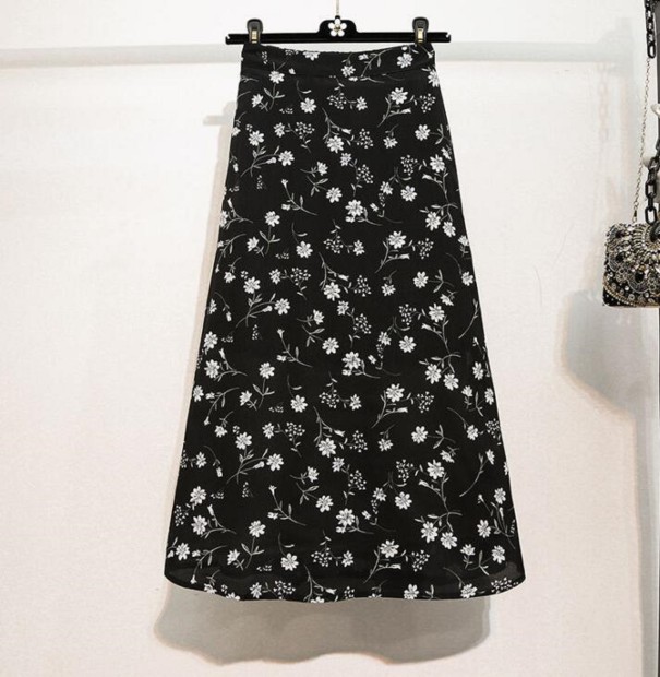 Dámska sukňa s kvetinami A1968 čierna XS