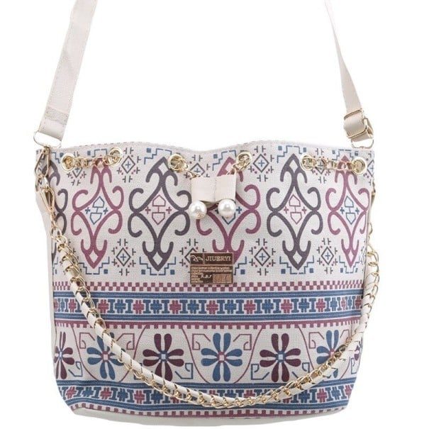 Damska torebka crossbody w kształcie worka ze ściąganym łańcuszkiem Ornamentowy wzór Dwa paski Płótno i poliester Wymiary 34 x 24 x 13 cm 1