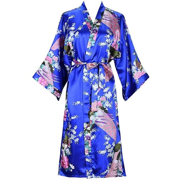 Damskåpa med blommönster Elegant lätt kåpa i satinliknande material Knut i midjan med snöre Mjuk polyester och satinliknande effekt för hemmets bekvämlighet ljusblå S