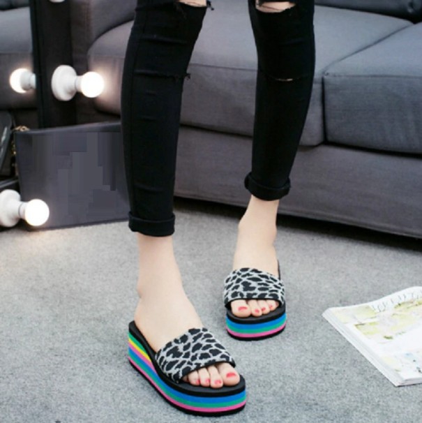 Dámské leopardí pantofle na platformě šedá 40